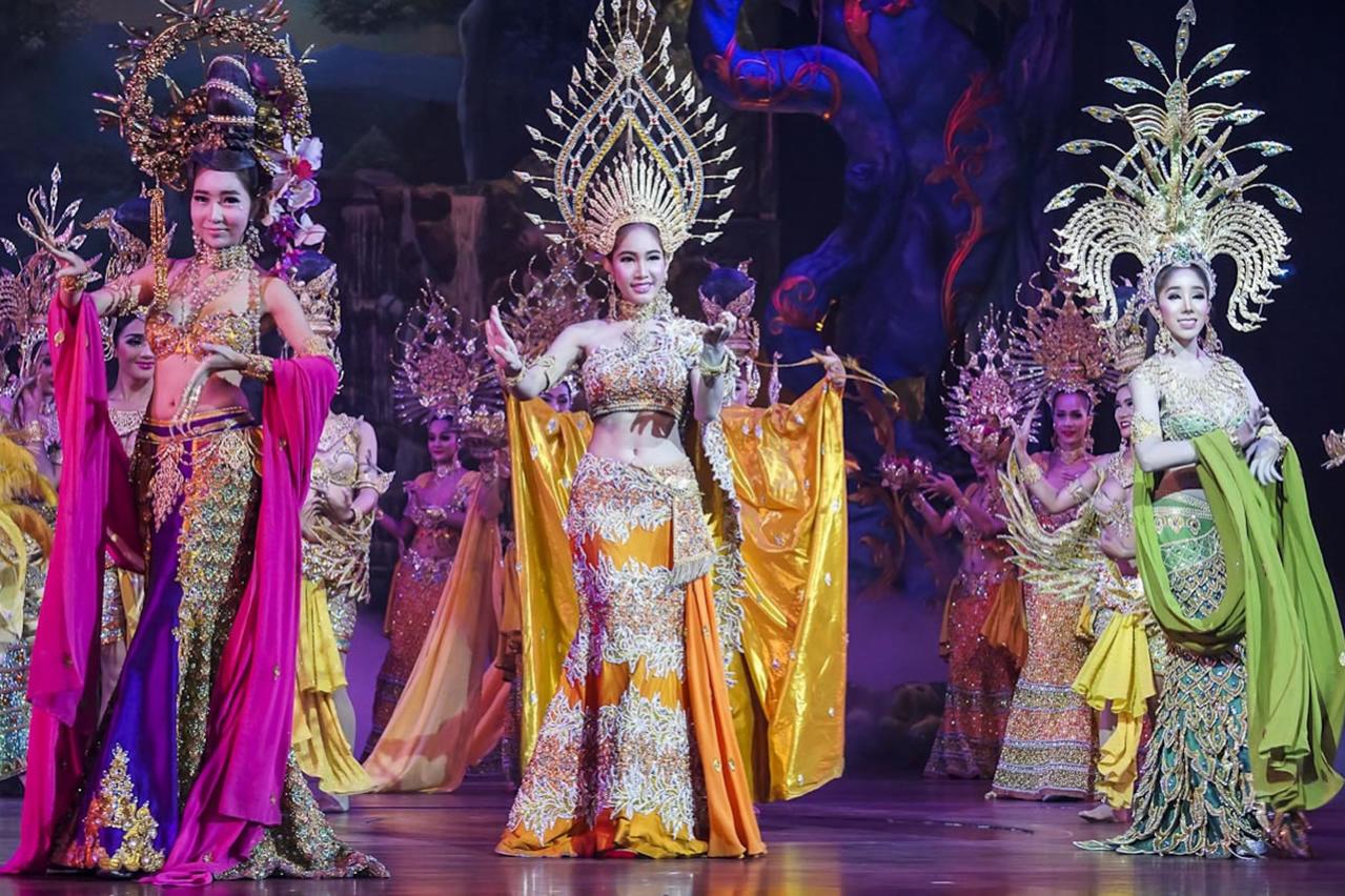 タイにニューハーフが多い理由とは?伝統と寛容性の秘密に迫る
