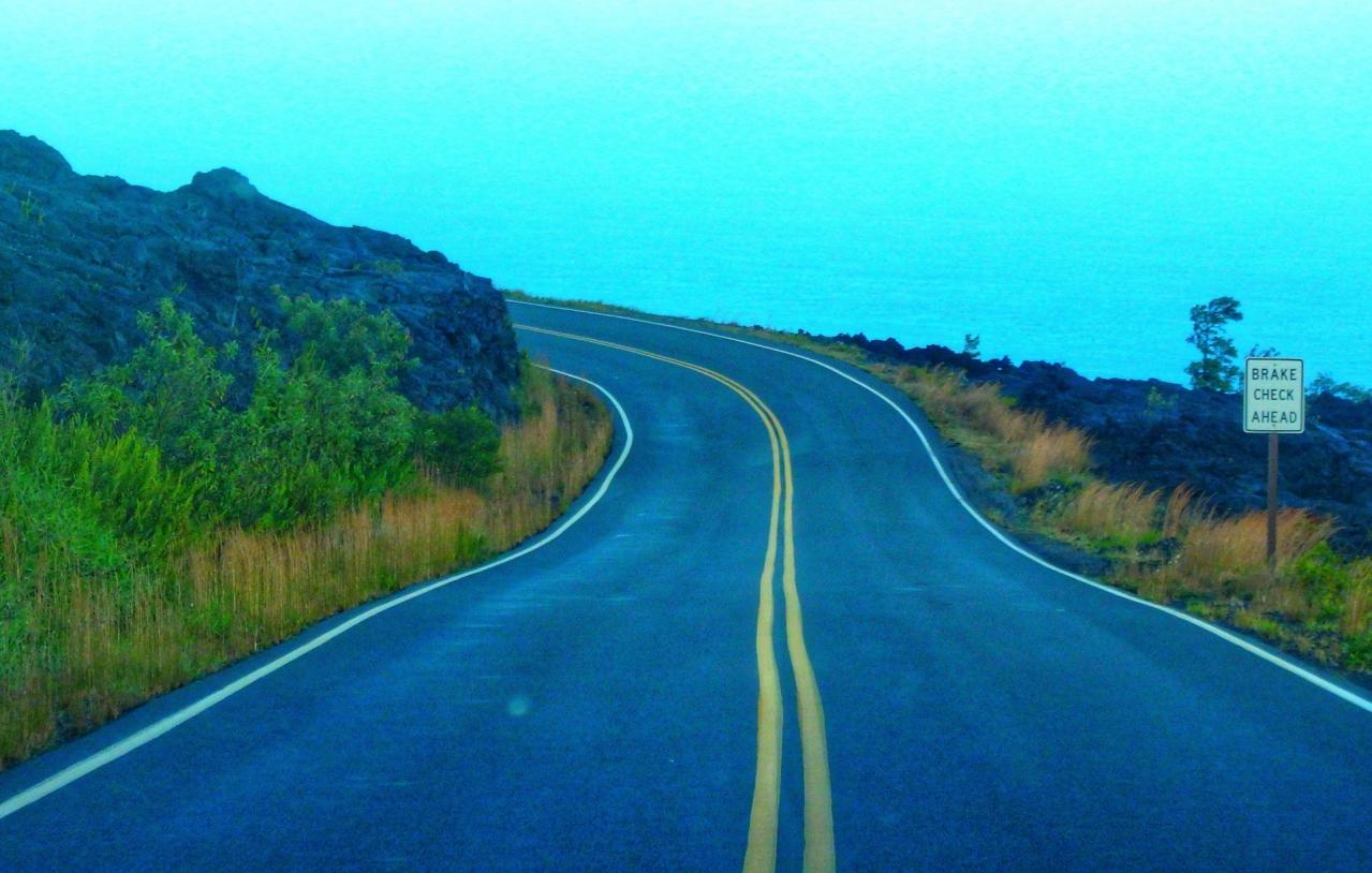 ハワイ島・キラウエア火山国立公園近くの溶岩道路