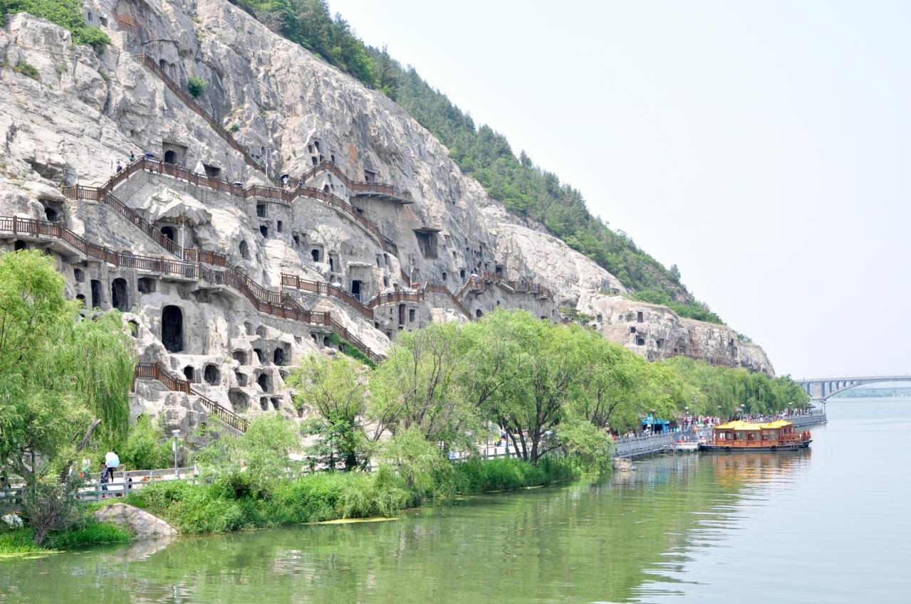 中国 河南省 洛陽 龍門石窟の美しい風景