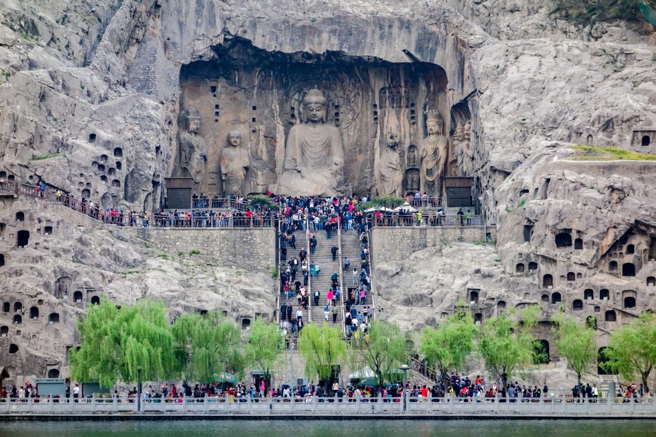 中国 河南省 洛陽 龍門石窟の美しい風景